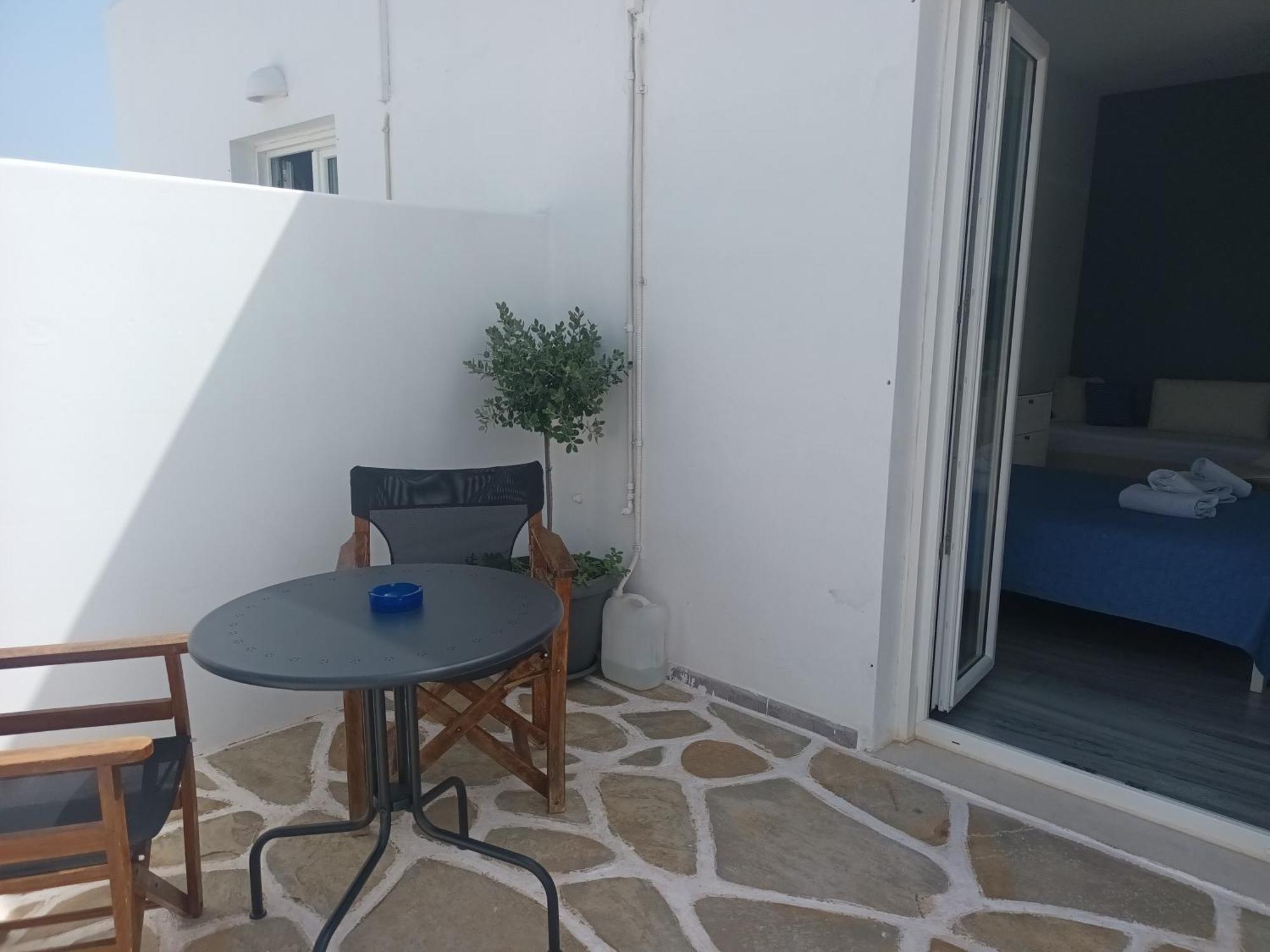 Athina'S Blue Studios Náousa Eksteriør billede