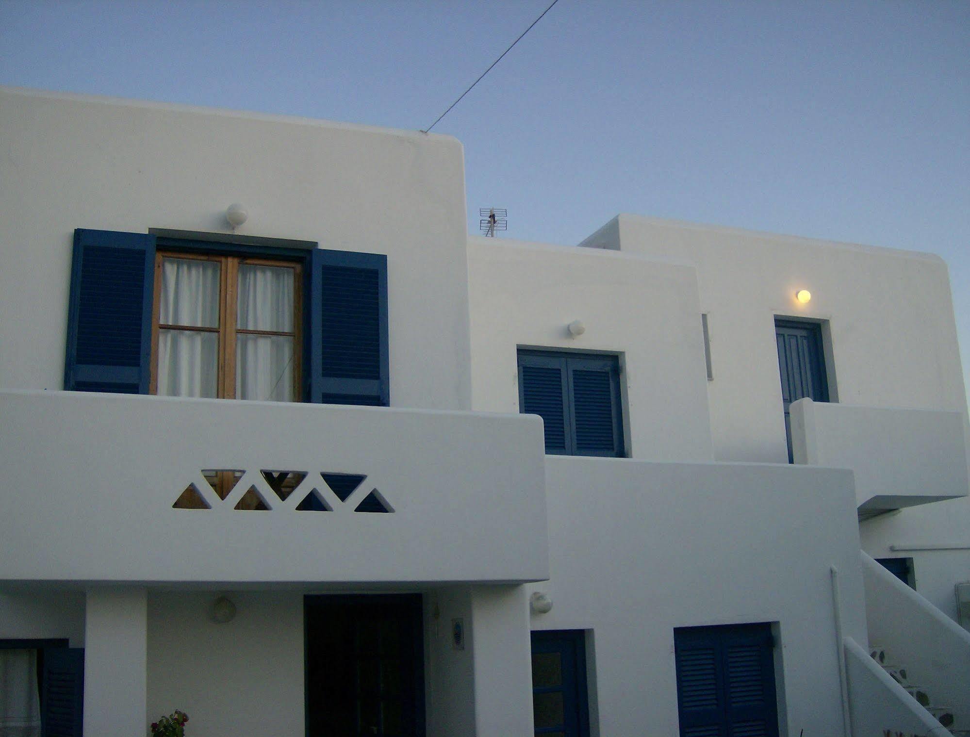 Athina'S Blue Studios Náousa Eksteriør billede